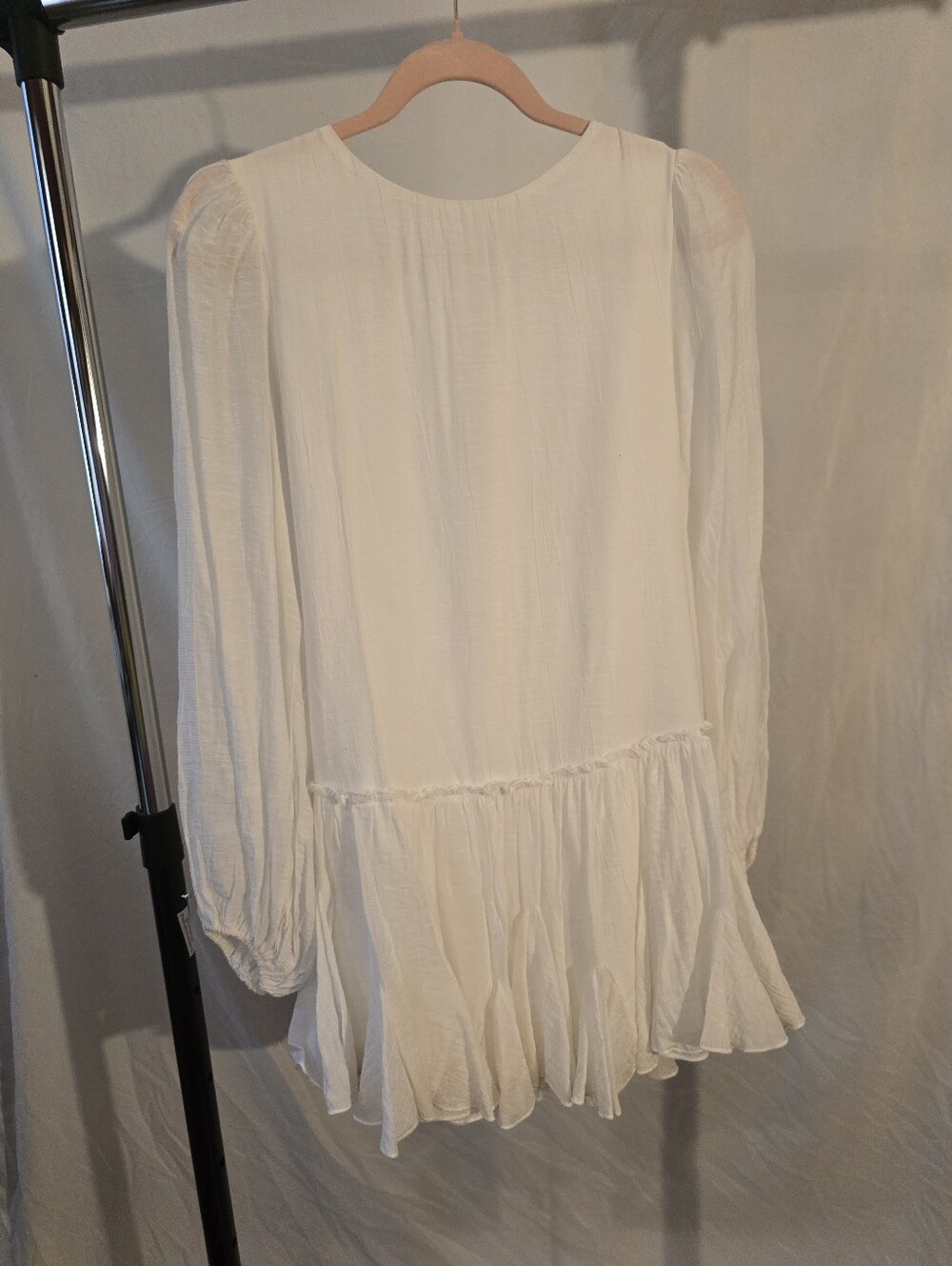 Women's White Ruffle Hem Long Sleeve Dress